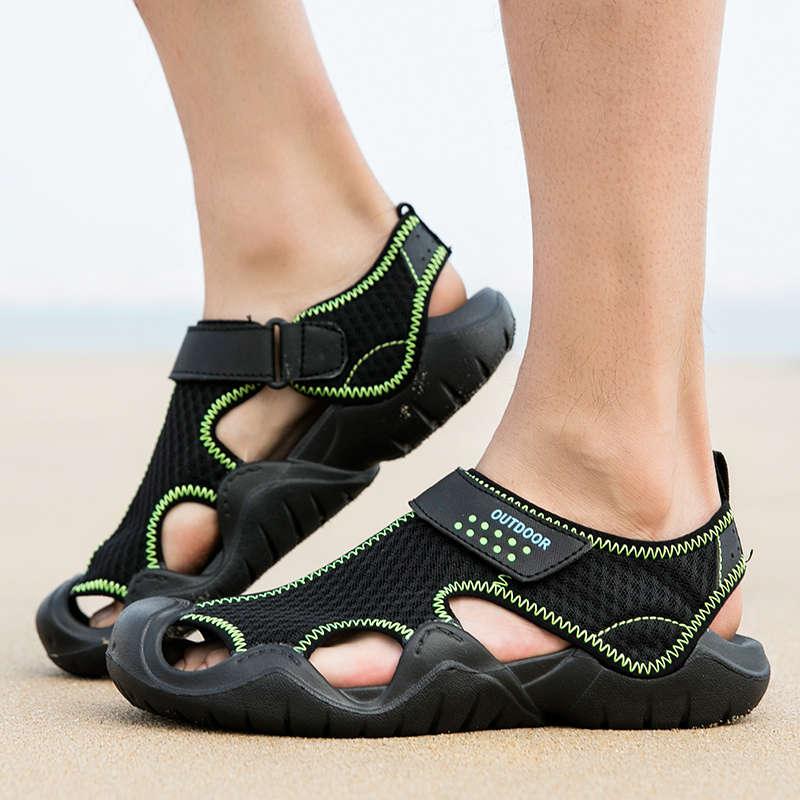 Hommes Tongs Sandales Chaussons d'été Chaussons de plage d'été Sandales Respirantes Chaussures à enfiler Chaussures d'extérieur à enfiler Marche Décontractée Clogs à la Mode pour Hommes