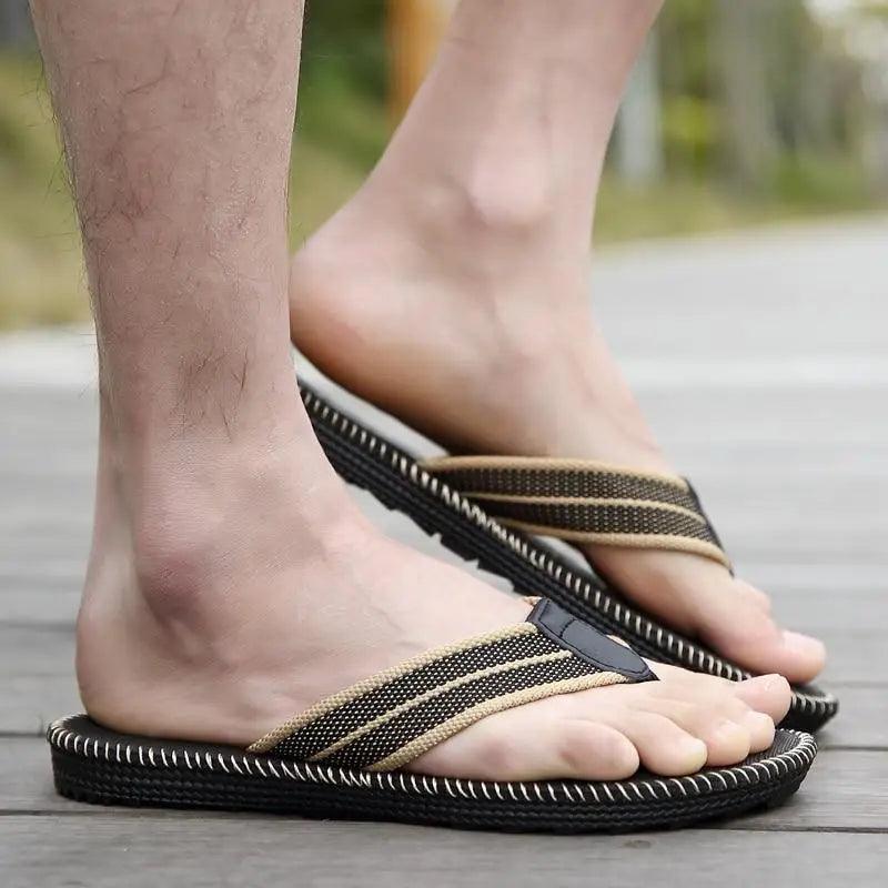 Hommes Claquettes légères et modernes Antidérapantes Design élégant Claquettes durables Sandales d'intérieur confortables Claquettes d'extérieur classiques Claquettes imperméables pour hommes