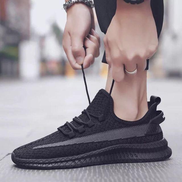 Chaussures de course légères pour hommes, nouvelles baskets de sport d'été confortables et respirantes, mode extérieure, légères, athlétiques, décontractées et respirantes, pour la marche, la course, le jogging