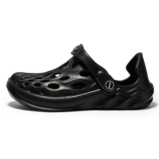 Sandales d'été pour hommes, chaussures de jardin en caoutchouc noir, sandales plates de plage, chaussons de plage, sandales d'eau de piscine avec support de voûte plantaire confortable, chaussons d'été légers.
