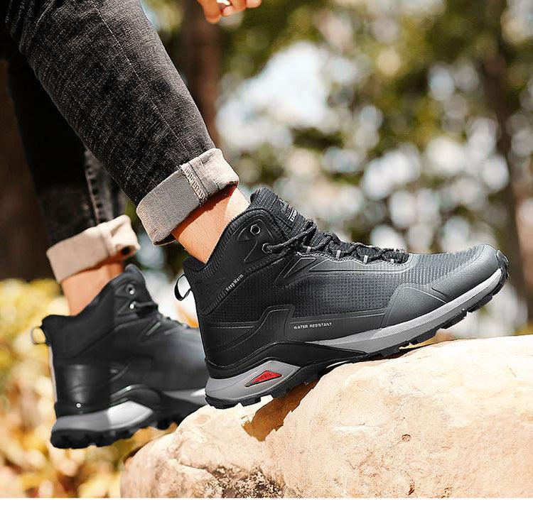 Bottes chaudes pour hommes Bottes de neige en peluche Bottes de randonnée antidérapantes d'extérieur Bottes d'hiver montantes imperméables pour hommes Bottes de neige doublées chaudes Chaussures en cuir antidérapantes