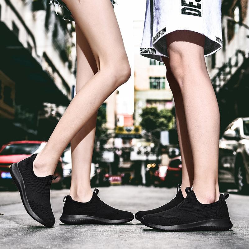 Chaussures de sport légères pour hommes, baskets décontractées à enfiler, chaussures de marche, baskets chaussettes, chaussures de plage respirantes en maille pour l'été, espadrilles athlétiques confortables en maille
