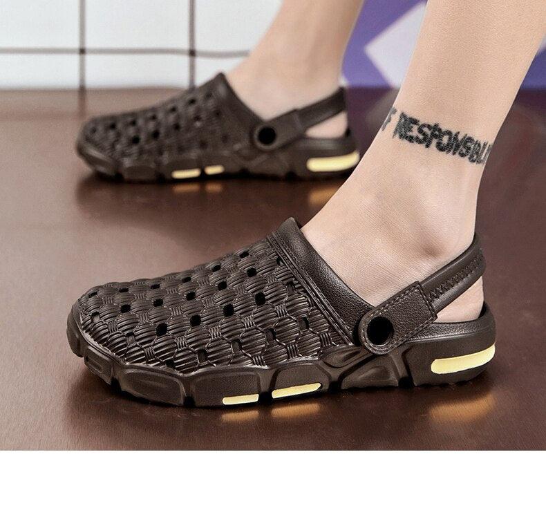 Hommes Chaussures d'été à trous Caoutchouc Plastique Unisexe Chaussures de jardin Chaussures de plage plates Sandales pour hommes Chaussons d'extérieur Intérieur Sandales légères Sabots de jardin Chaussures de randonnée Chaussures d'eau et de plage