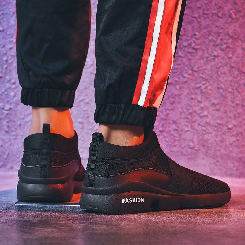 Baskets rouges plates pour hommes Chaussures de sport pour couple Baskets nouvelle mode Amoureux Décontracté Léger Jogging Respirant Chaussures de tennis de sport pour l'entraînement en extérieur et la marche