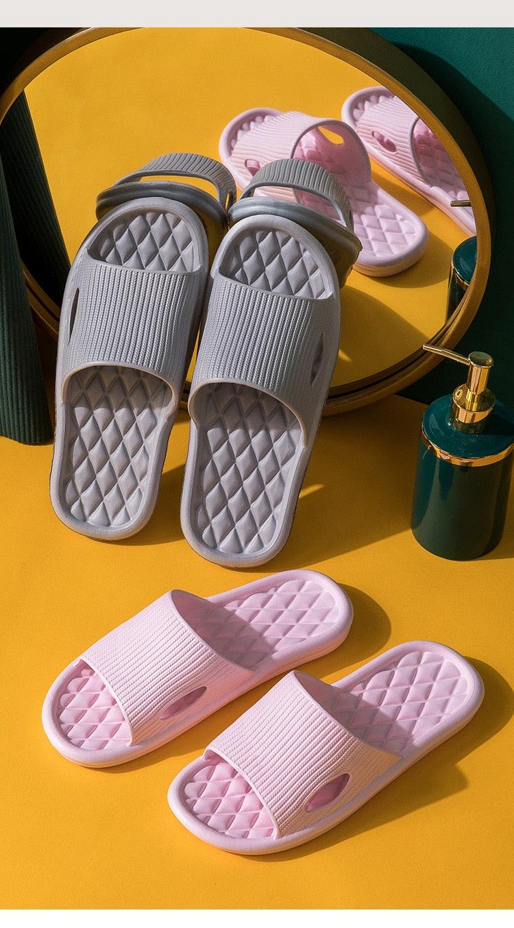 Chaussons d'été pour homme, sandales de plage décontractées, antidérapantes, semelle souple, claquettes légères, épaisses et amorties pour la douche, la salle de bain et la piscine.
