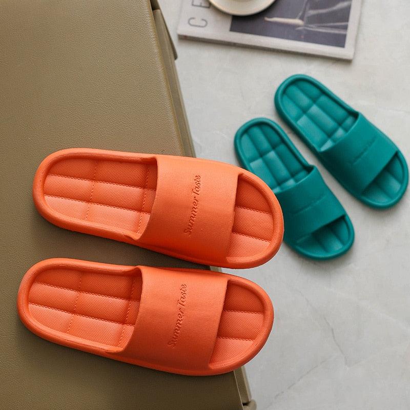 Chaussures de bain antidérapantes pour hommes et femmes, tongs unisexe pour garçons et filles, sandales d'été plates antidérapantes, sandales de douche douces pour spa, bain, piscine, salle de sport, maison