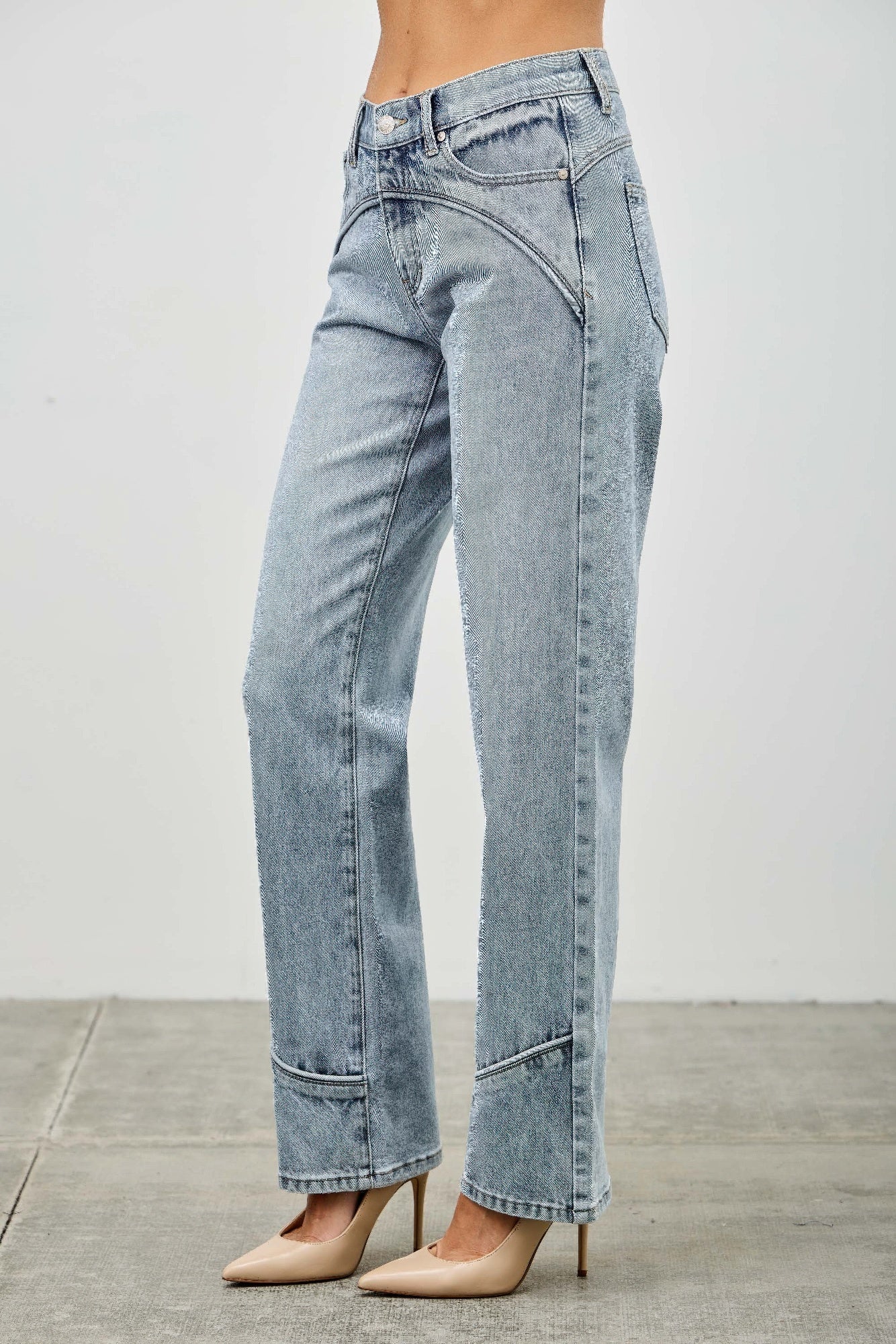 Droit taille mi-haute avec passepoil