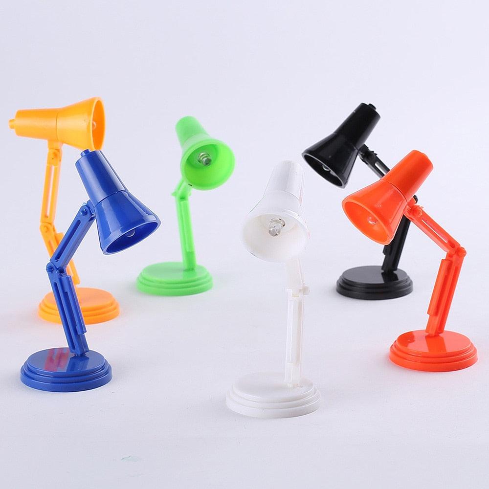 Mini lampe de table portable à LED pour lecture nocturne, protection des yeux, à piles, pour la maison, modèle enfant, outil de lecture, jolies lampes d'étude pour la décoration de la chambre.