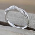 Bague torsadée minimaliste en argent 925 et zircone