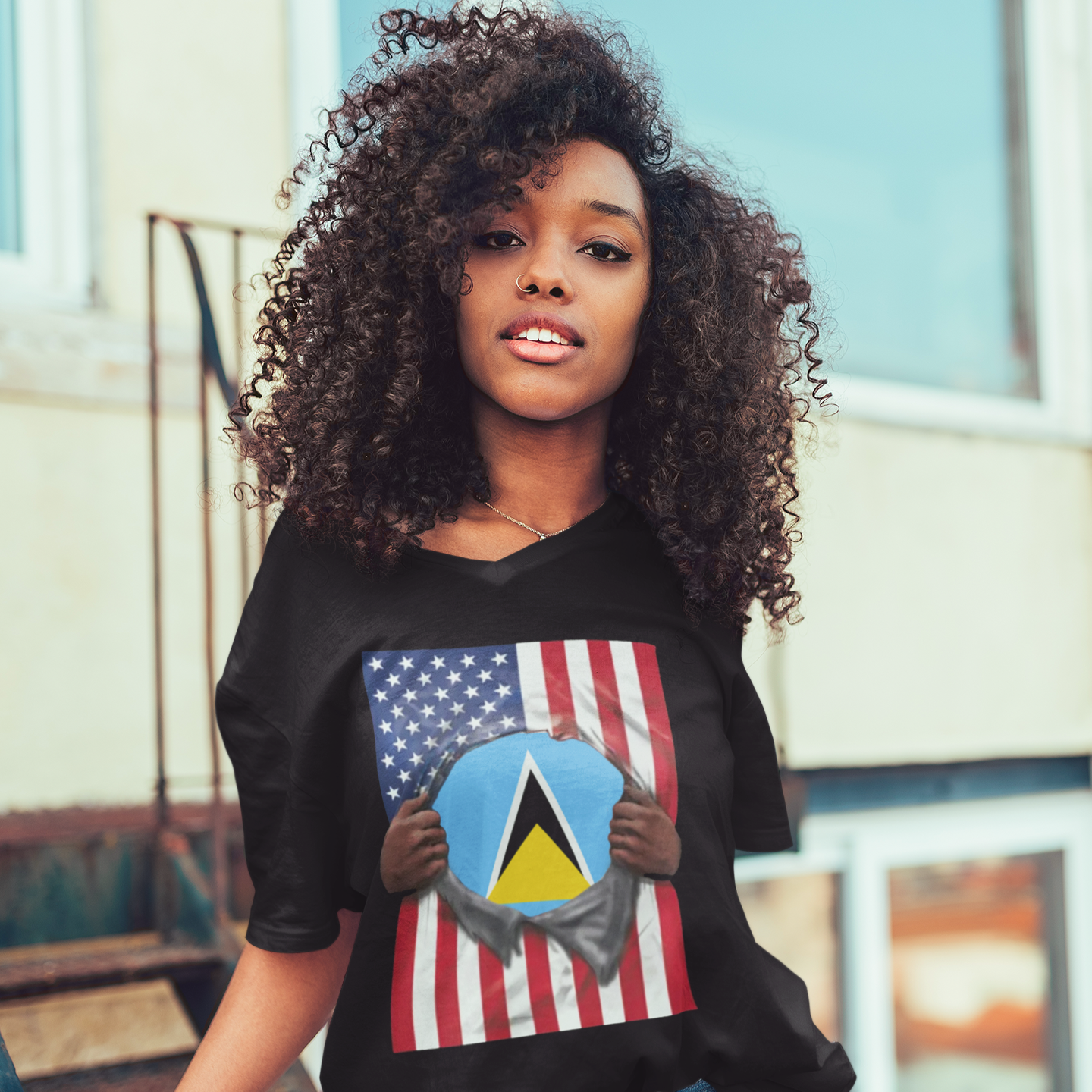 T-shirt Drapeau Sainte-Lucie + États-Unis | Drapeaux Saint-Lucien + Américain Rip 4 juillet | T-shirts Latino Drôles | 4 Couleurs