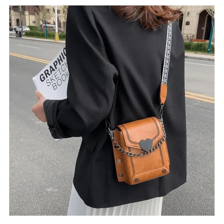 Sac à bandoulière moderne, élégant et magnifique en forme de cœur avec clous, pour femmes et jeunes filles
