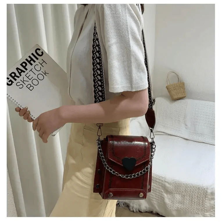 Sac à bandoulière moderne, élégant et magnifique en forme de cœur avec clous, pour femmes et jeunes filles