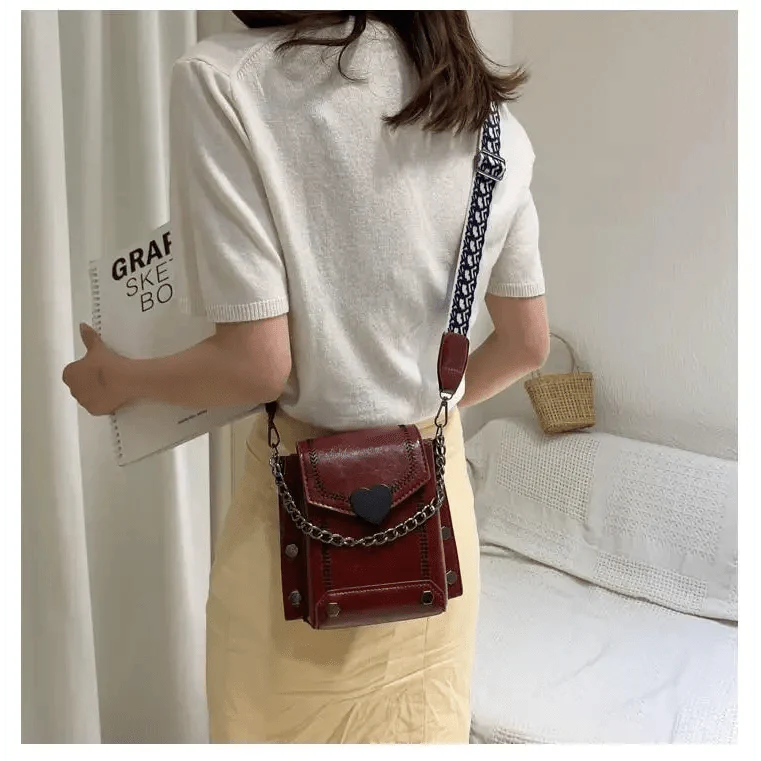 Sac à bandoulière moderne, élégant et magnifique en forme de cœur avec clous, pour femmes et jeunes filles