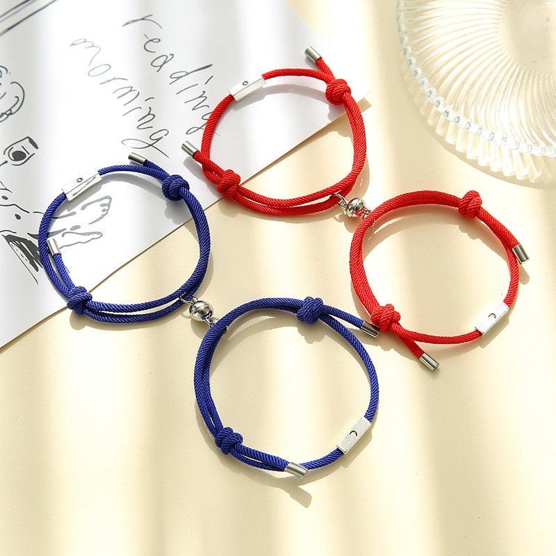 Bracelets assortis modernes avec breloques soleil et lune, bracelets magnétiques réglables pour couples, bracelets en corde rouge, bracelet d'attraction pour couple et bracelet d'amitié pour petit ami/petite amie