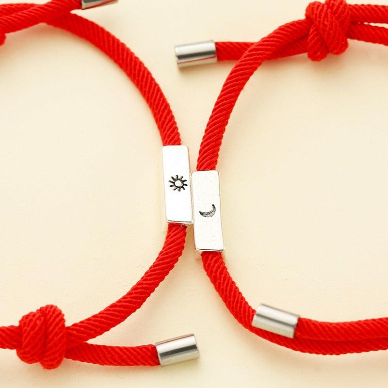 Bracelets assortis modernes avec breloques soleil et lune, bracelets magnétiques réglables pour couples, bracelets en corde rouge, bracelet d'attraction pour couple et bracelet d'amitié pour petit ami/petite amie