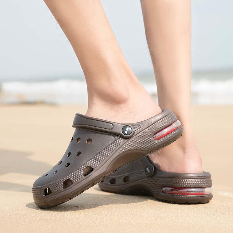 Chaussons Modernes Sandales d'Été Mocassins Tennis Entraînement en Extérieur Sabots de Plage Sabots de Jardin Unisexe Chaussures Sabots d'Été à Enfiler Sandales d'Extérieur pour Hommes