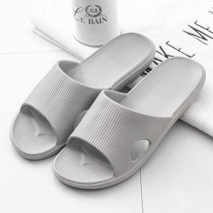 Chaussons Modernes Femmes Été Épais Bas Intérieur Maison Couples Maison Salle de Bain Doux à Porter Chaussons Frais EVA Bout Ouvert Chaussons Doux Douche Massage Bain Piscine Gym Chausson de Maison