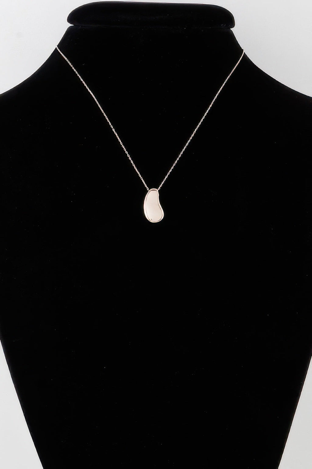 Collier moderne à chaîne en forme de larme
