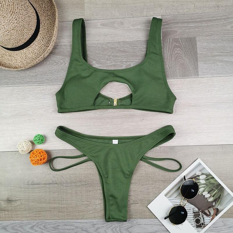 Maillot de bain bikini blanc moderne creux maillot de bain féminin coupe haute maillot de bain uni mode maillot de bain plage maillots de bain pour femmes maillots de bain deux pièces à découpe avant d'été maillots de bain de fête