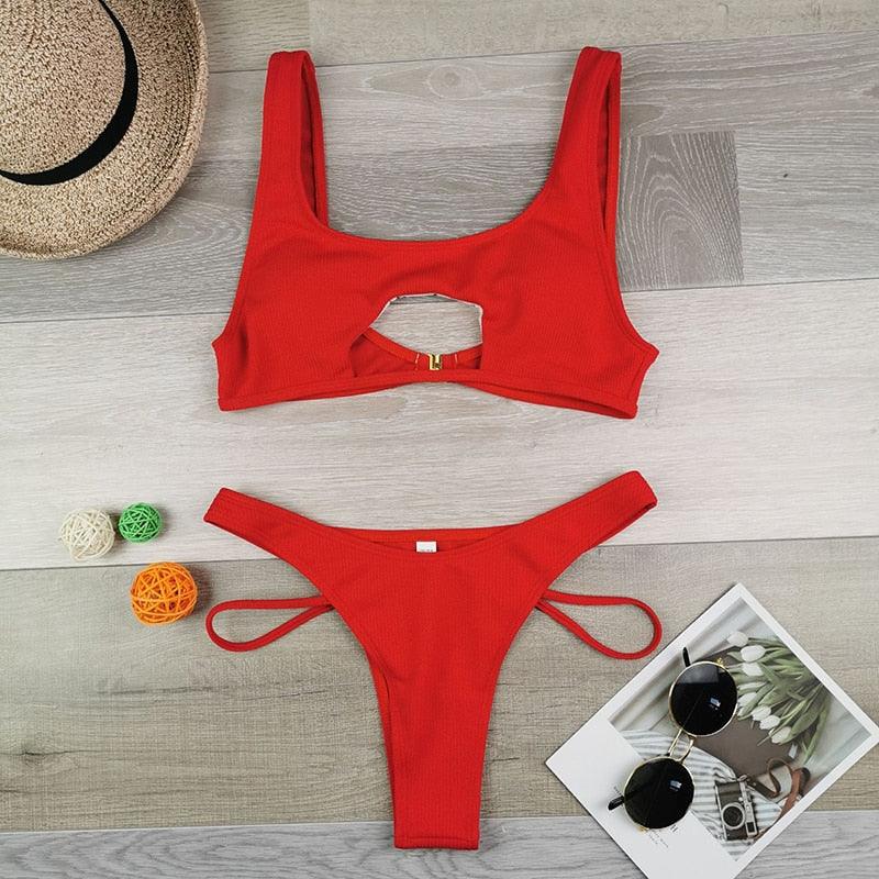 Maillot de bain bikini blanc moderne creux maillot de bain féminin coupe haute maillot de bain uni mode maillot de bain plage maillots de bain pour femmes maillots de bain deux pièces à découpe avant d'été maillots de bain de fête