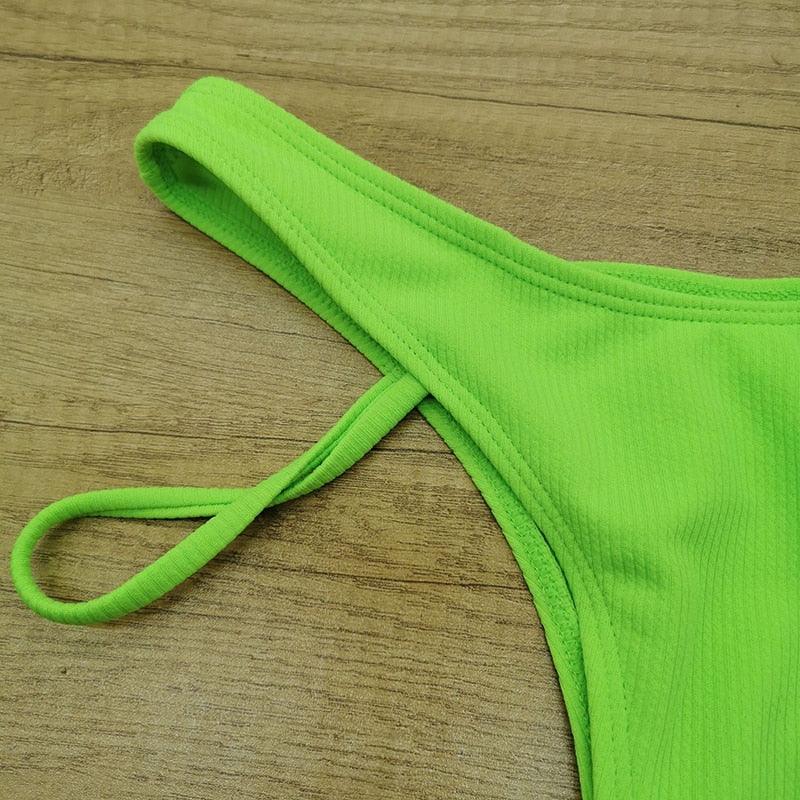Maillot de bain bikini blanc moderne creux maillot de bain féminin coupe haute maillot de bain uni mode maillot de bain plage maillots de bain pour femmes maillots de bain deux pièces à découpe avant d'été maillots de bain de fête