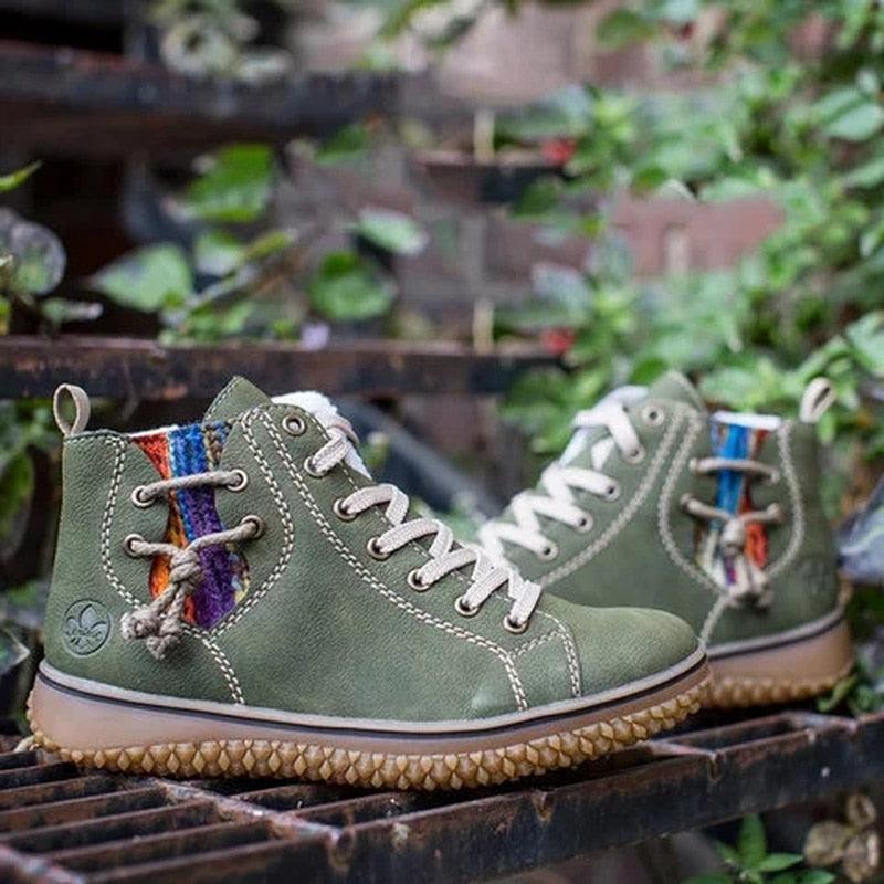 Bottes modernes chaudes et douces pour femmes, chaussures de sport décontractées en peluche d'hiver, bottines rétro tendance, baskets montantes de marche en extérieur, chaussures de marche doublées de peluche, chaudes d'hiver à scratch.