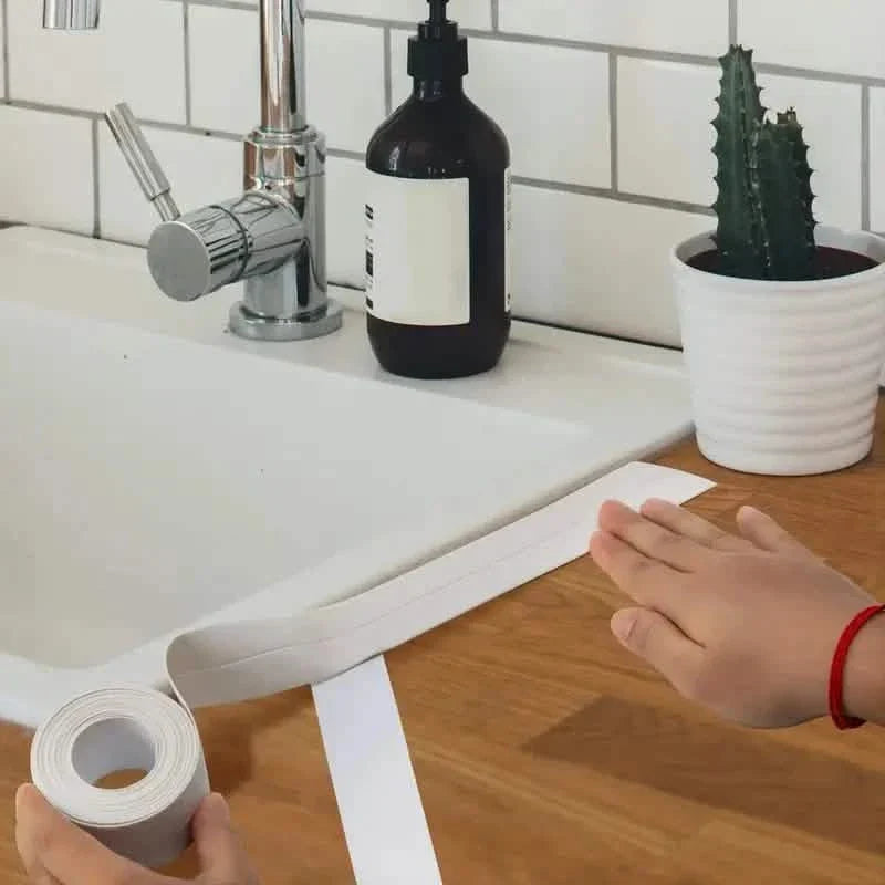 Ruban adhésif d'étanchéité pour évier de cuisine et de salle de bain