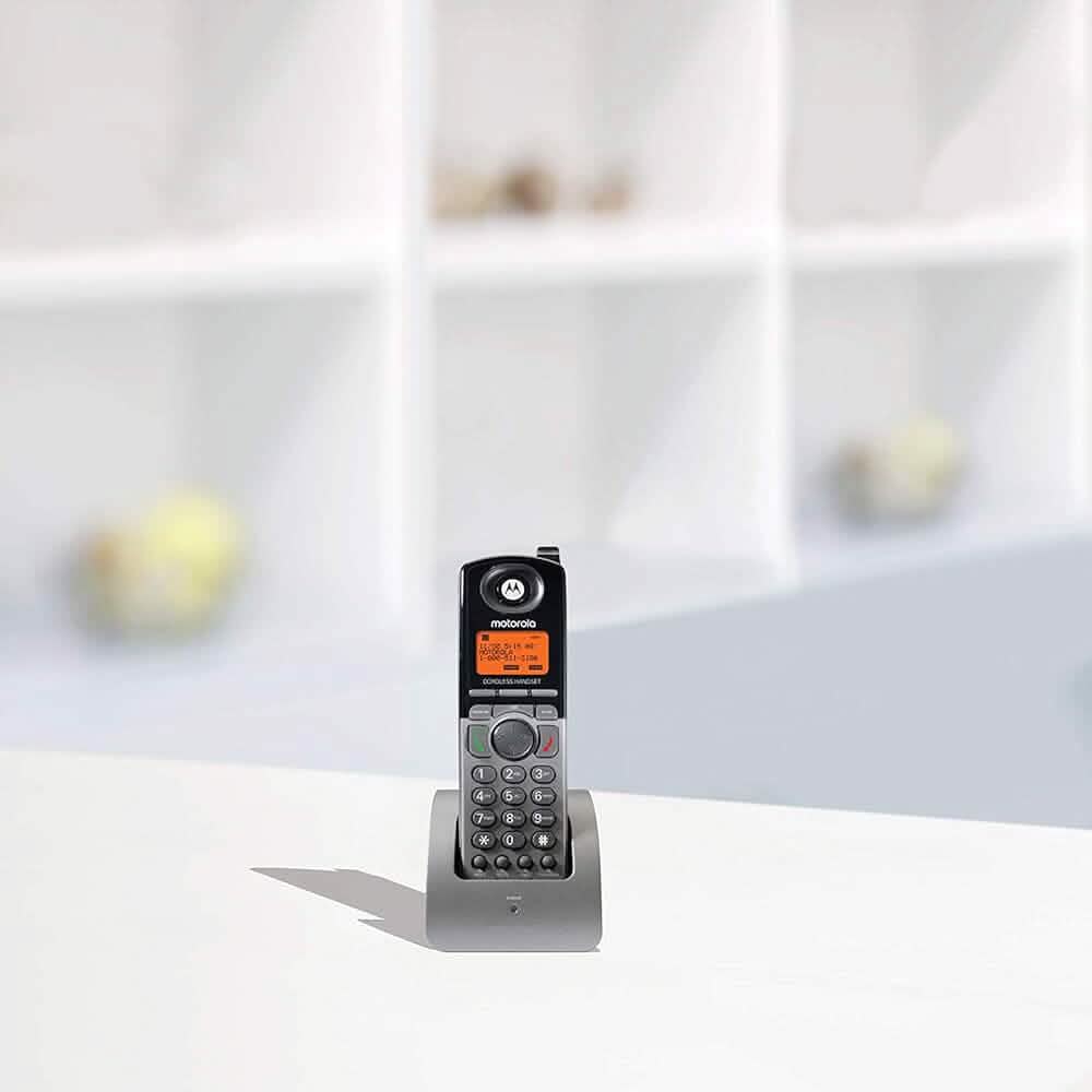 Système téléphonique professionnel 4 lignes DECT 6.0 Motorola ML1200 extensible avec messagerie vocale, réceptionniste numérique et musique d'attente (remis à neuf)
