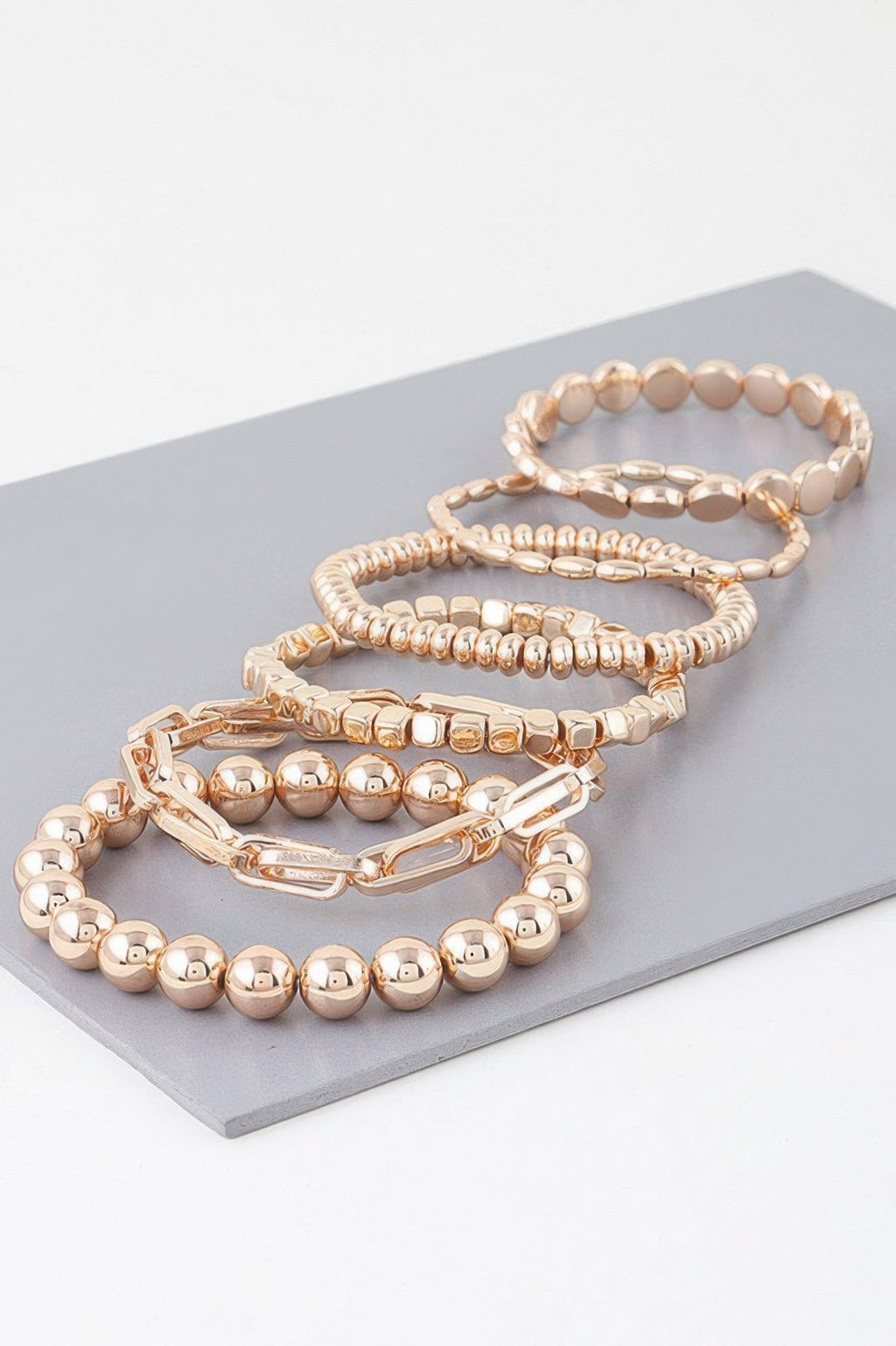 Bracelet perles et chaîne multiples