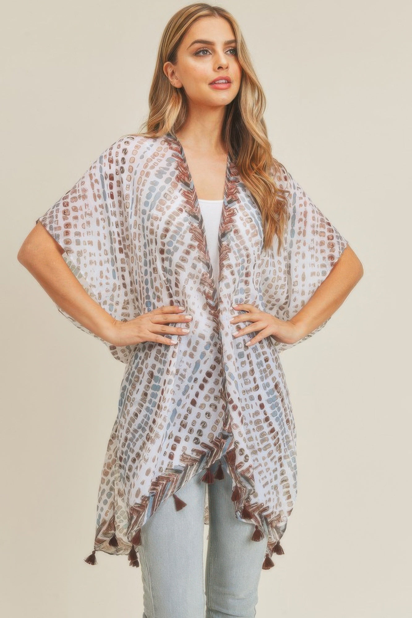 Kimono à glands avec motifs à plusieurs tirets