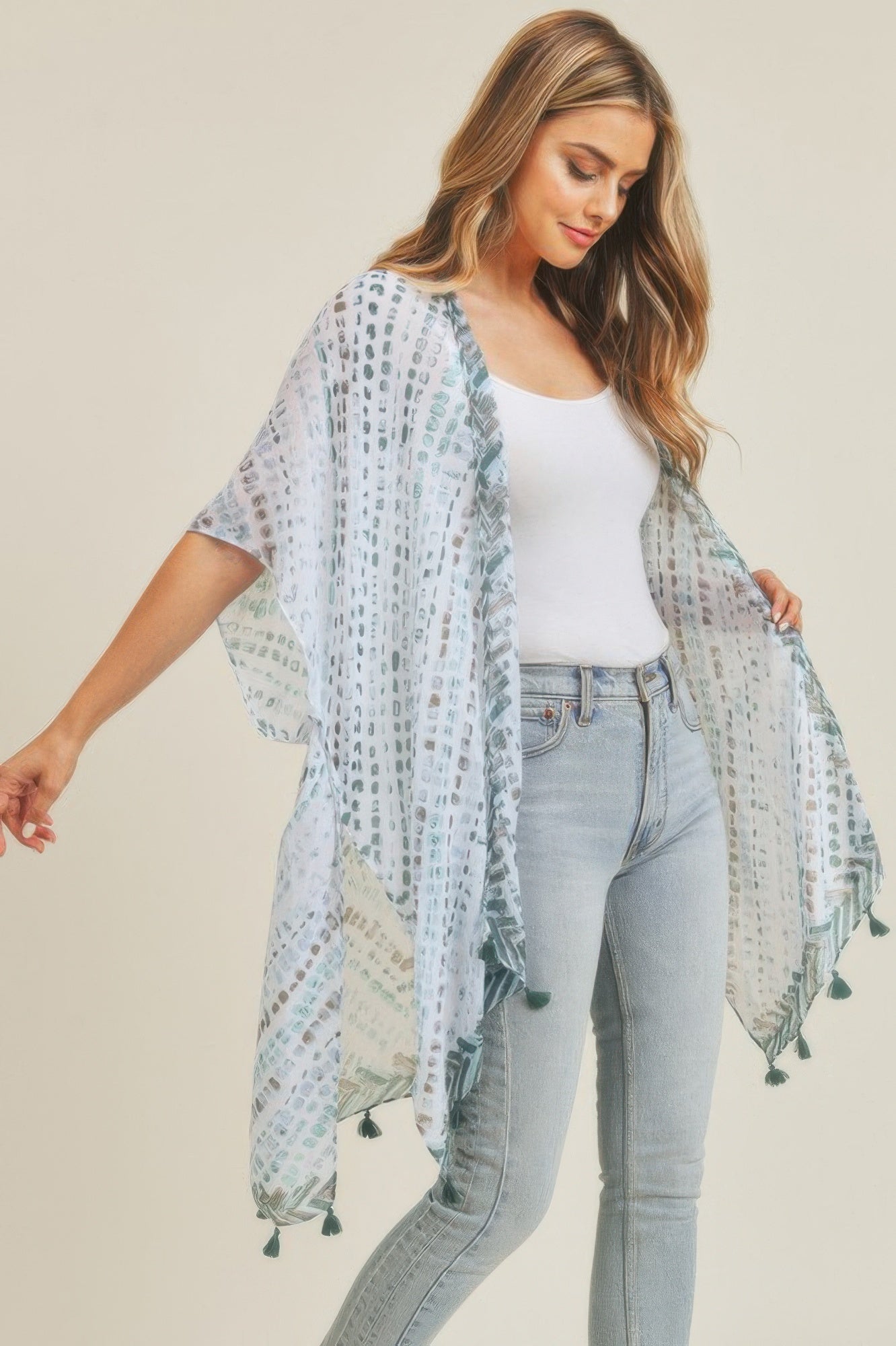 Kimono à glands avec motifs à plusieurs tirets
