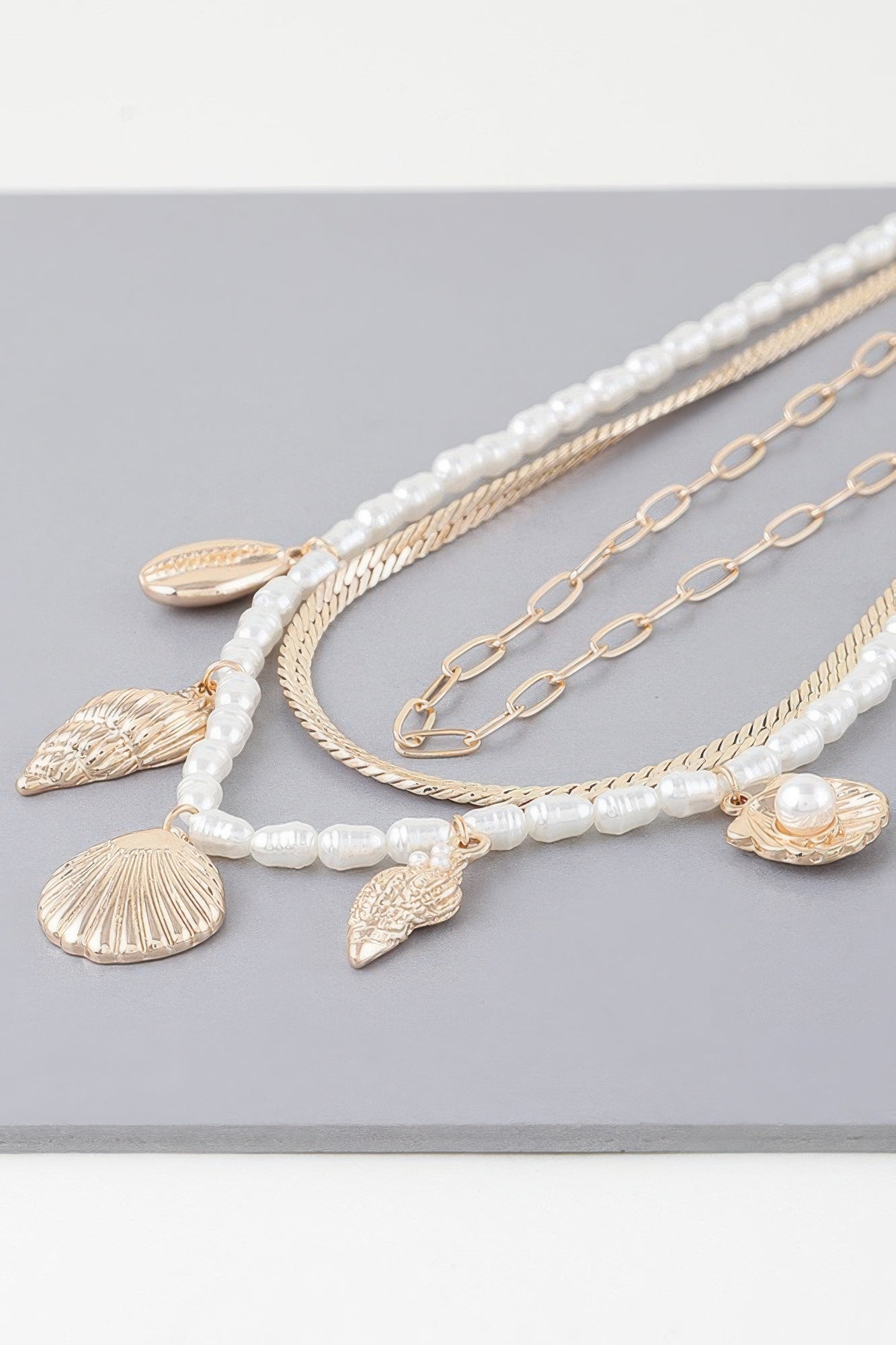 Collier multicoque