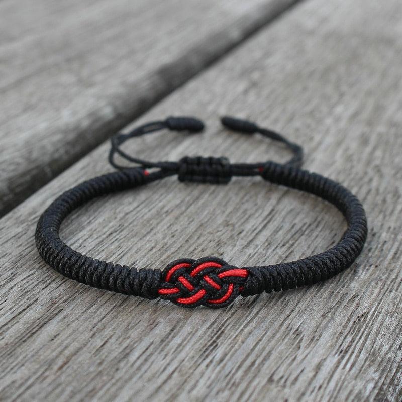 Bracelet Tressé Fait Main à Nœud Porte-Bonheur Fil Rouge Protection Ajustable Unisexe