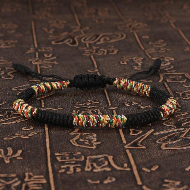 Bracelet Tressé Fait Main à Nœud Porte-Bonheur Fil Rouge Protection Ajustable Unisexe