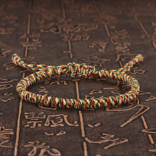 Bracelet Tressé Fait Main à Nœud Porte-Bonheur Fil Rouge Protection Ajustable Unisexe