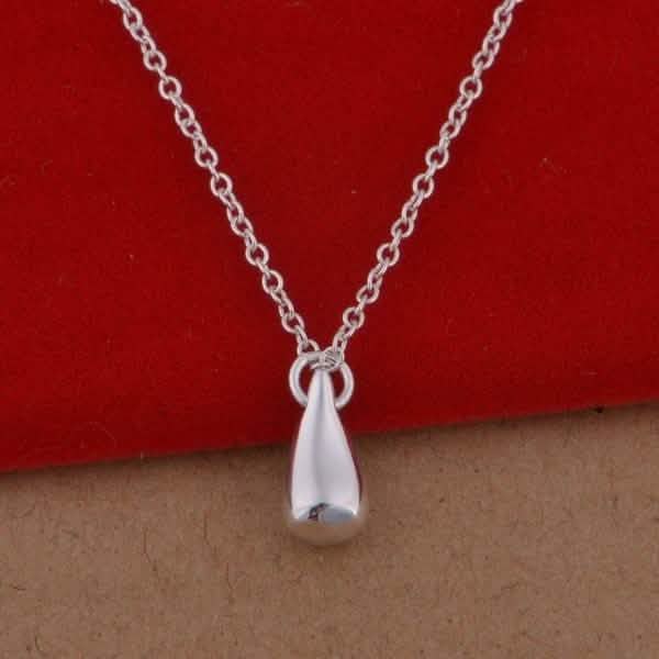 Ensemble collier, bague, crochet et boucles d'oreilles ovales
