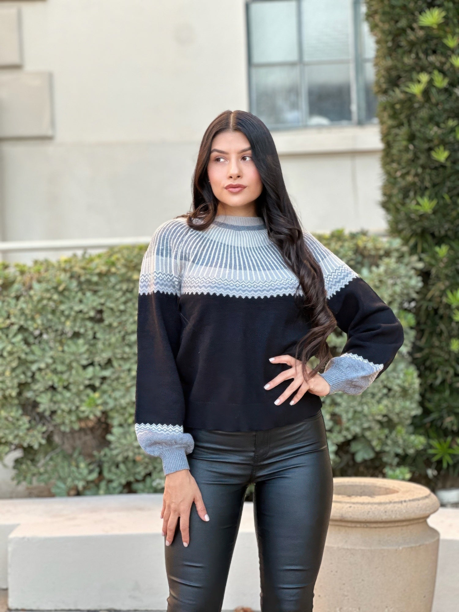 Pull en maille color block neutre