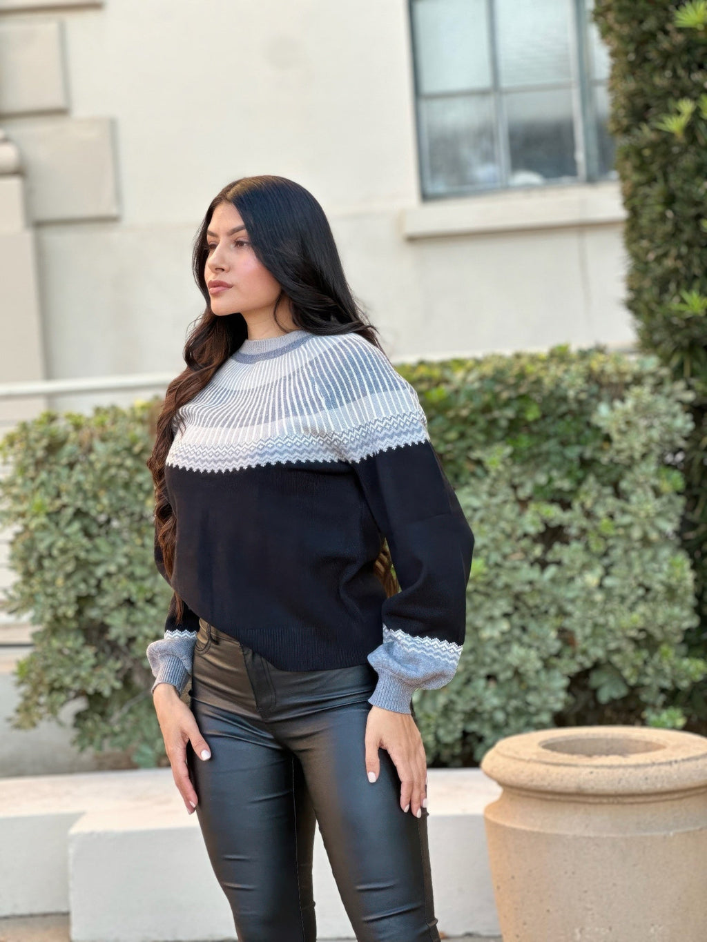 Pull en maille color block neutre