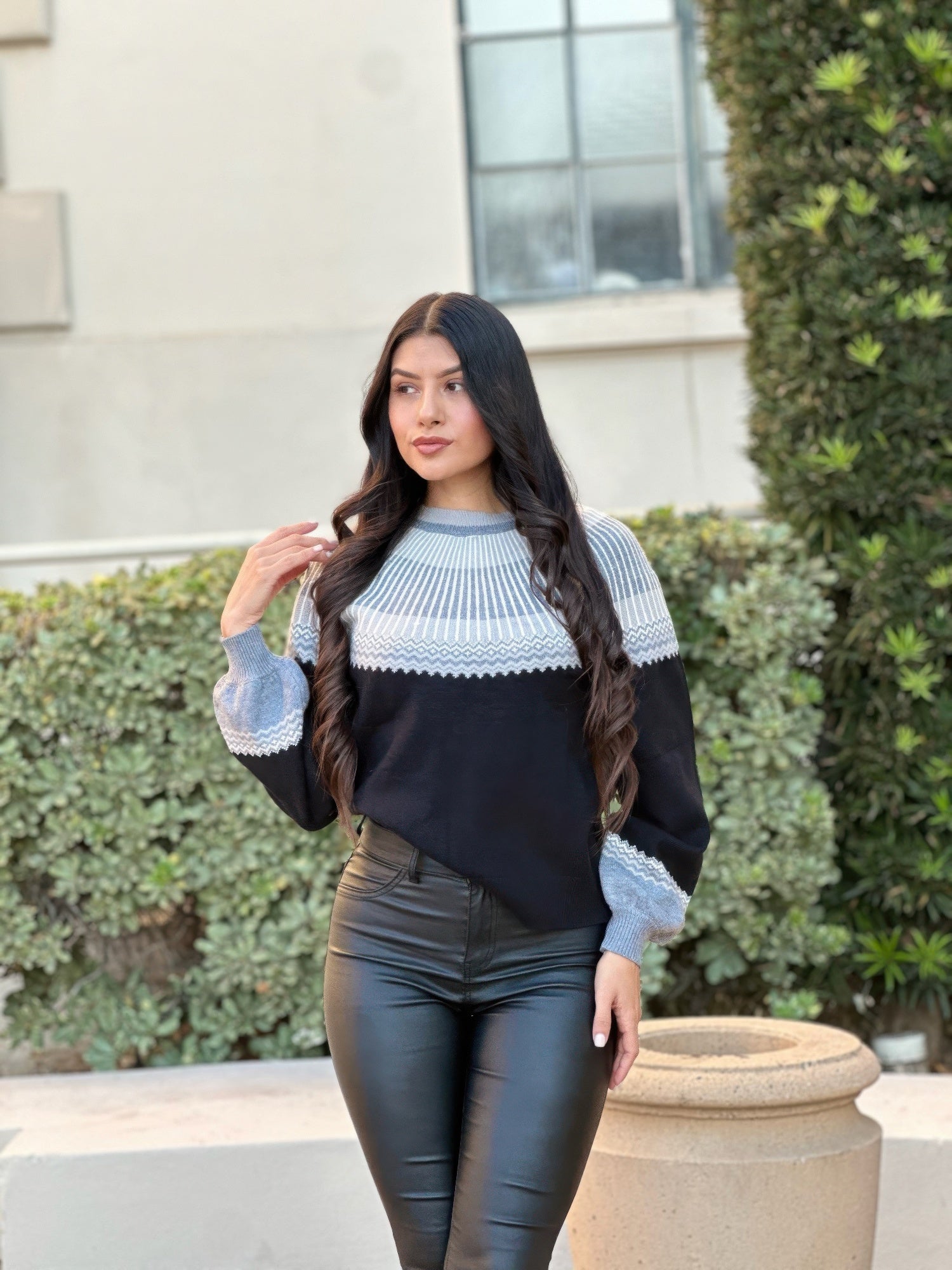 Pull en maille color block neutre