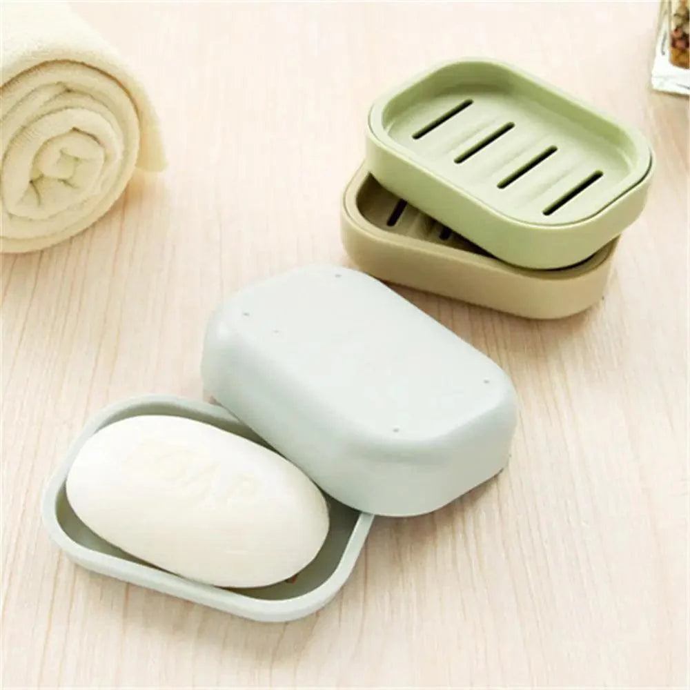 Nouvelle boîte à savon en plastique avec distributeur, porte-savon, étui à plat pour salle de bain, douche, voyage, randonnée, boîte à savon de couleur aléatoire