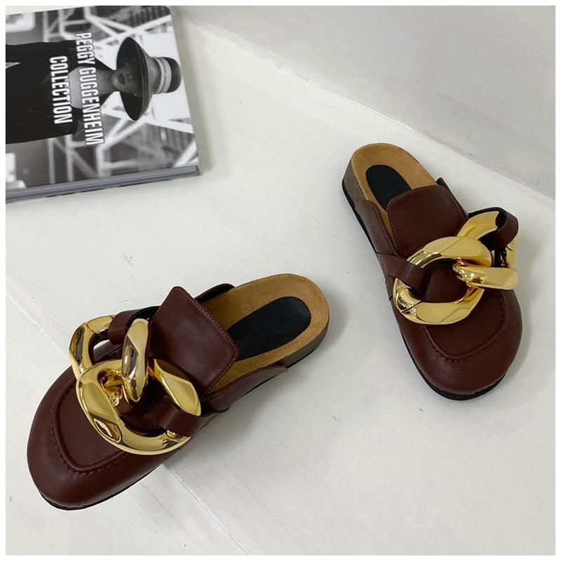 Chaîne en or Femme Pantoufle Bout fermé Chaussures mules à enfiler Bout rond Talons bas Tongs décontractées Sandales plates à enfiler Sandales à enfiler élégantes Mules Talons Chaussons