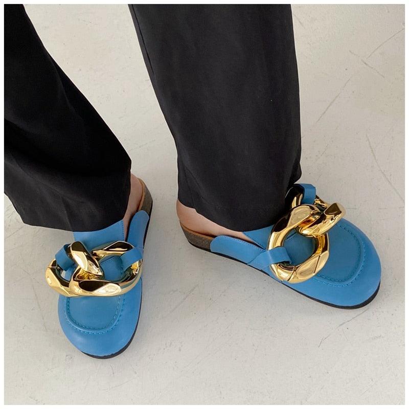Chaîne en or Femme Pantoufle Bout fermé Chaussures mules à enfiler Bout rond Talons bas Tongs décontractées Sandales plates à enfiler Sandales à enfiler élégantes Mules Talons Chaussons
