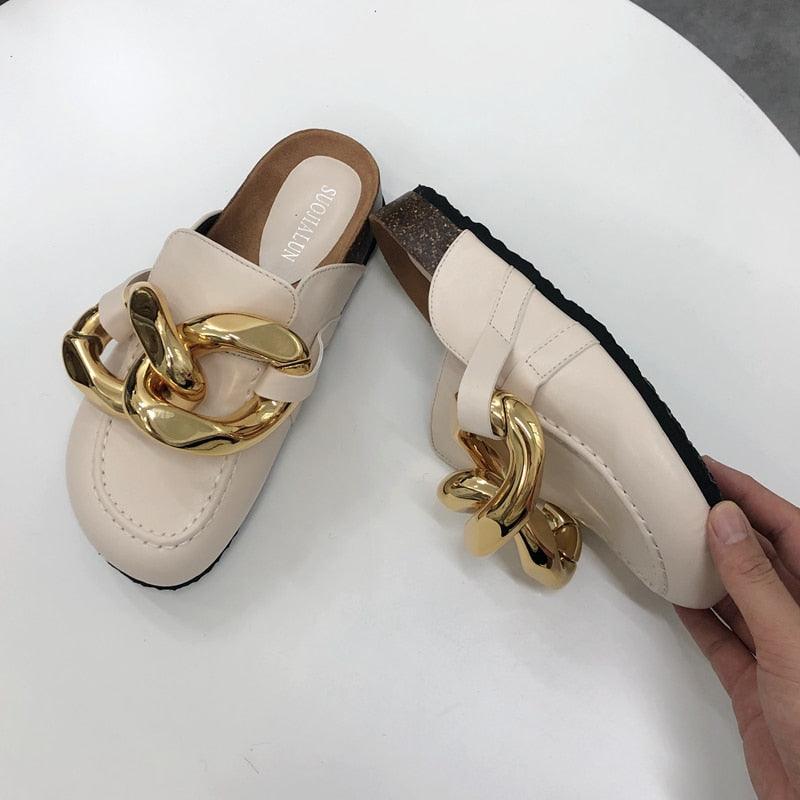 Chaîne en or Femme Pantoufle Bout fermé Chaussures mules à enfiler Bout rond Talons bas Tongs décontractées Sandales plates à enfiler Sandales à enfiler élégantes Mules Talons Chaussons