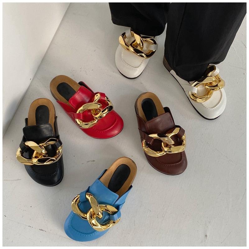 Chaîne en or Femme Pantoufle Bout fermé Chaussures mules à enfiler Bout rond Talons bas Tongs décontractées Sandales plates à enfiler Sandales à enfiler élégantes Mules Talons Chaussons