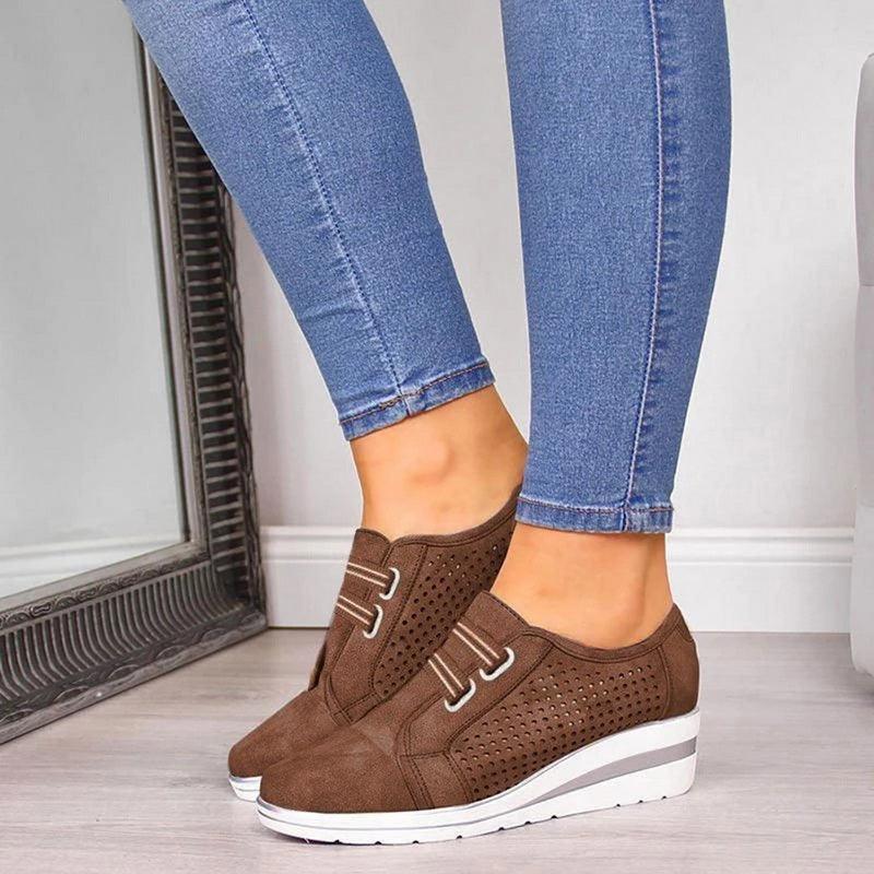Nouvelles baskets décontractées à talons hauts pour femmes, chaussures respirantes rehaussant la hauteur, coussin d'air, baskets confortables, chaussures vulcanisées en cuir pour femmes, chaussures de marche de luxe pour femmes en extérieur
