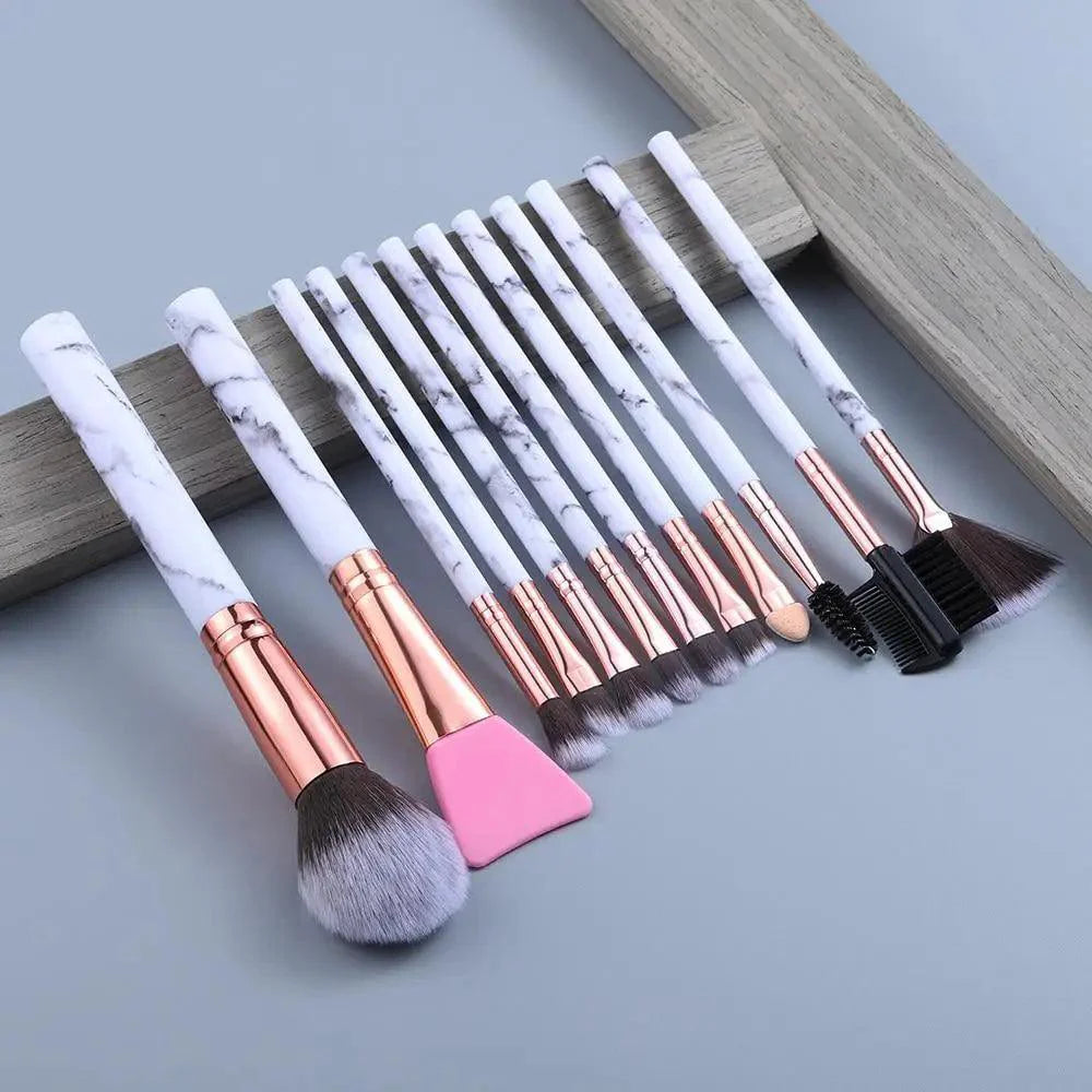 Nouvel Ensemble de Pinceaux de Maquillage Luxueux 12/8/5pcs Yeux Lèvres Sourcils Peigne Cils Éponge Pinceau Ombre à Paupières Silicone Masque Facial Contour Brosses Cosmétiques