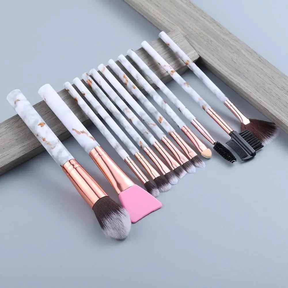 Nouvel Ensemble de Pinceaux de Maquillage Luxueux 12/8/5pcs Yeux Lèvres Sourcils Peigne Cils Éponge Pinceau Ombre à Paupières Silicone Masque Facial Contour Brosses Cosmétiques