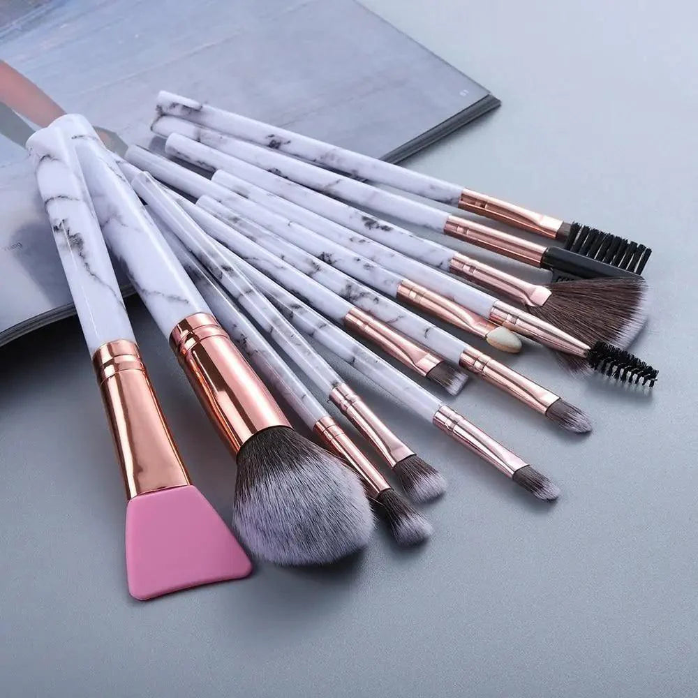 Nouvel Ensemble de Pinceaux de Maquillage Luxueux 12/8/5pcs Yeux Lèvres Sourcils Peigne Cils Éponge Pinceau Ombre à Paupières Silicone Masque Facial Contour Brosses Cosmétiques