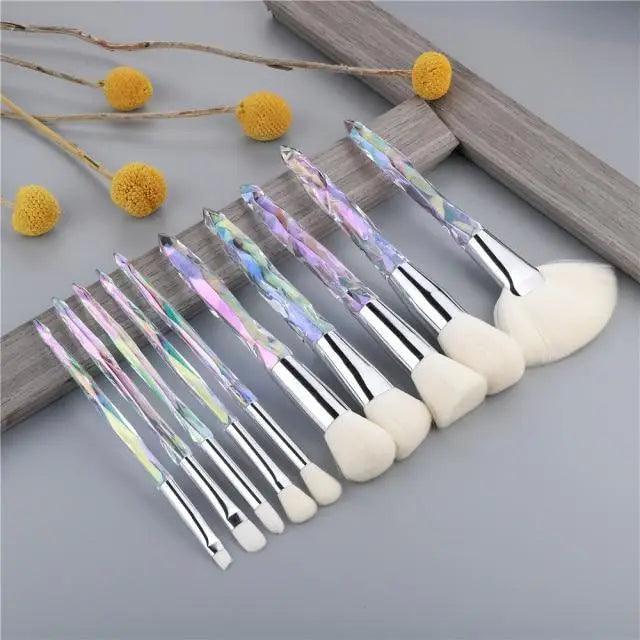 Nouvelle collection de pinceaux maquillage de luxe Cosmic Color : Pinceaux de luxe en cristal pour poudre, fond de teint, fard à paupières, sourcils et cosmétiques pour le visage. Set de pinceaux éventail.
