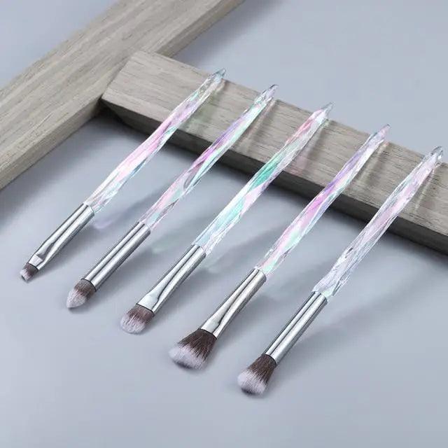 Nouvelle collection de pinceaux maquillage de luxe Cosmic Color : Pinceaux de luxe en cristal pour poudre, fond de teint, fard à paupières, sourcils et cosmétiques pour le visage. Set de pinceaux éventail.